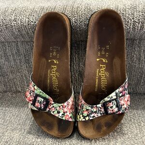 Papillio Floral by Birkenstock Buckle Slide Sandals size 7 or 37